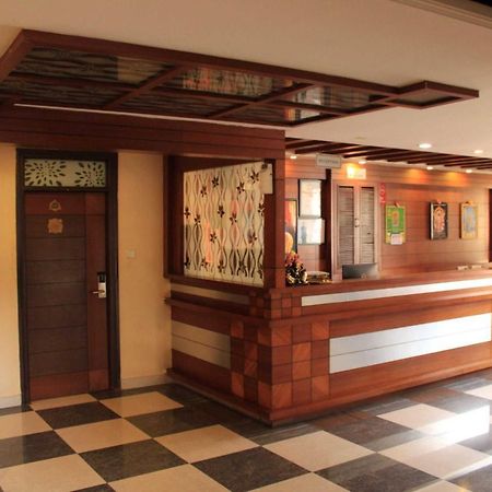 Hotel Venkadaramana Tower - Friendliness & Cleanliness Room Kumbakonam Bagian luar foto