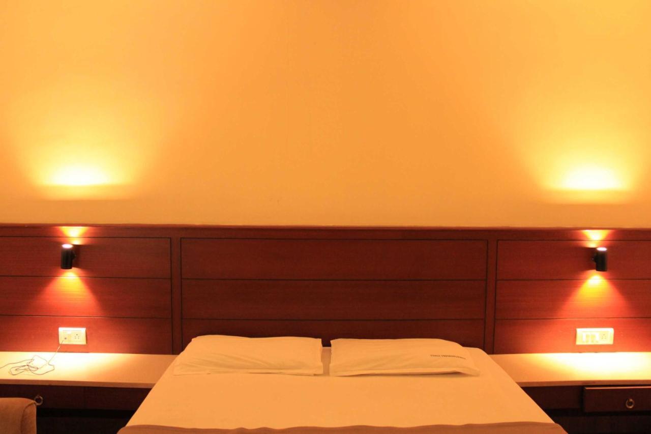Hotel Venkadaramana Tower - Friendliness & Cleanliness Room Kumbakonam Bagian luar foto